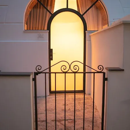 Bellamania Bed & Breakfast 4*